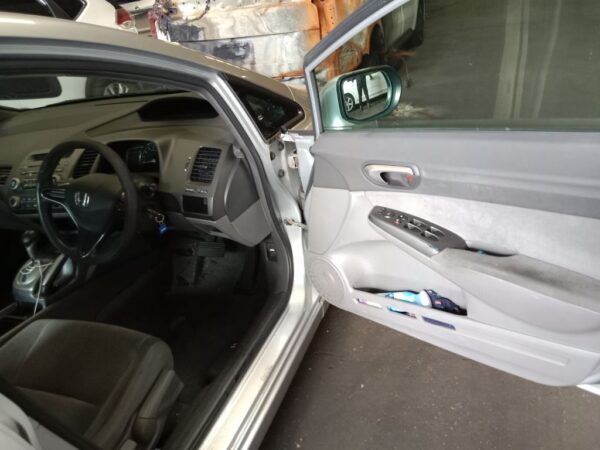 P5003 - Honda Civic 2007 Silver Wrecking - Image 8