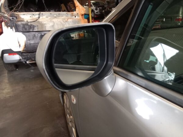 P5003 - Honda Civic 2007 Silver Wrecking - Image 9