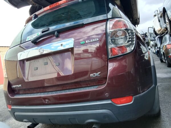 P5005 - Holden captiv 2012 maroon Wrecking - Image 8