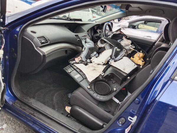 P5007 - Honda Accord 2008 Blue Wrecking - Image 3