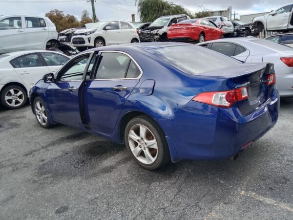 P5007 - Honda Accord 2008 Blue Wrecking - Image 16