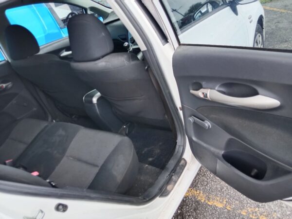 P5008 - Toyota corolla hatchback 2008 White Wrecking - Image 7