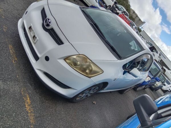 P5008 - Toyota corolla hatchback 2008 White Wrecking - Image 16
