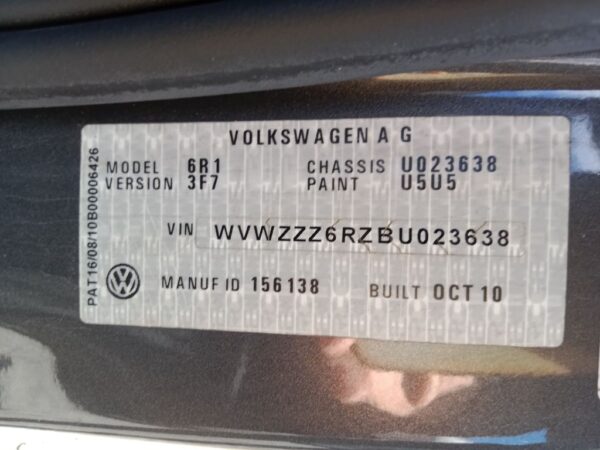 P5010 - Volkswagen polo 2010 Grey Wrecking - Image 11