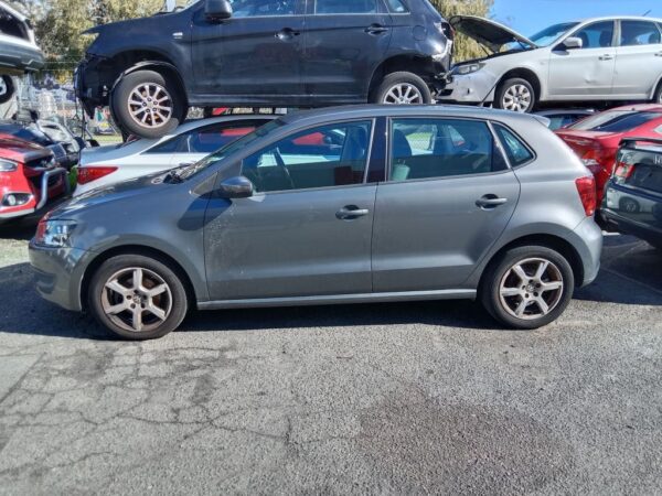 P5010 - Volkswagen polo 2010 Grey Wrecking - Image 15