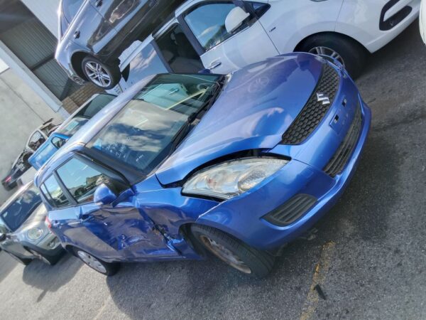 P5013 - Suzuki Swift 2013 Blue Wrecking