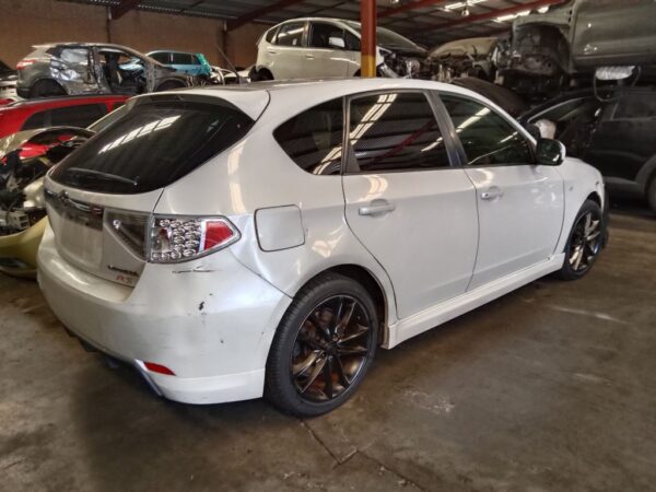 P5015 - Subaru Impreza 2008 White Wrecking - Image 11