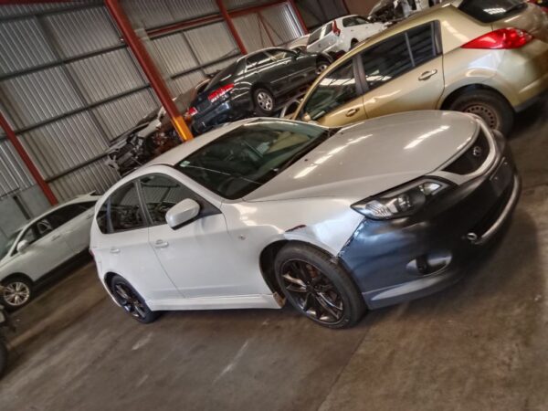 P5015 - Subaru Impreza 2008 White Wrecking - Image 16