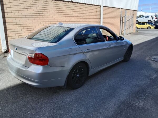P5016 - BMW 3 Series 2006 Silver Wrecking - Image 14