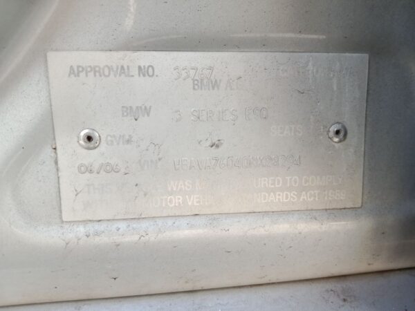 P5016 - BMW 3 Series 2006 Silver Wrecking - Image 15
