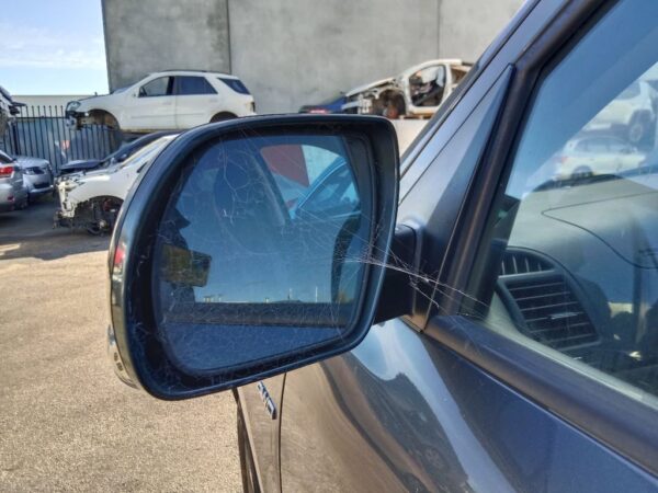P5019 - Hyundai Santa Fe 2012 Grey Wrecking - Image 7