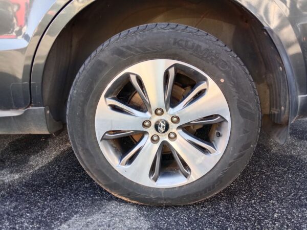 P5019 - Hyundai Santa Fe 2012 Grey Wrecking - Image 9