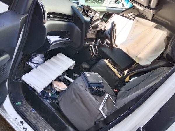P5021 - Hyundai Staria 2024 White Wrecking - Image 2