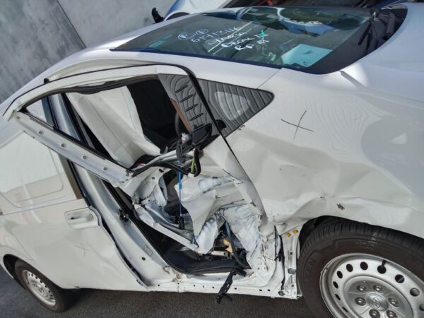 P5021 - Hyundai Staria 2024 White Wrecking - Image 8