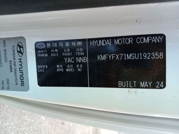 P5021 - Hyundai Staria 2024 White Wrecking - Image 10