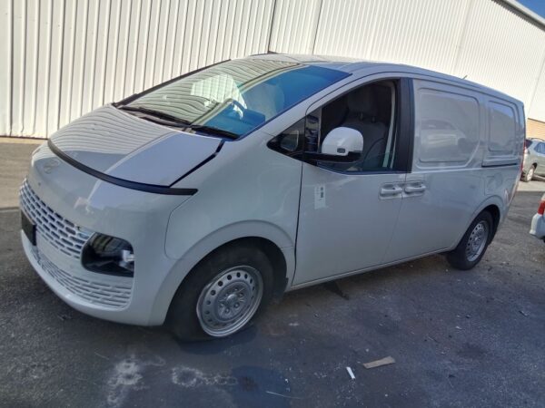 P5021 - Hyundai Staria 2024 White Wrecking - Image 11