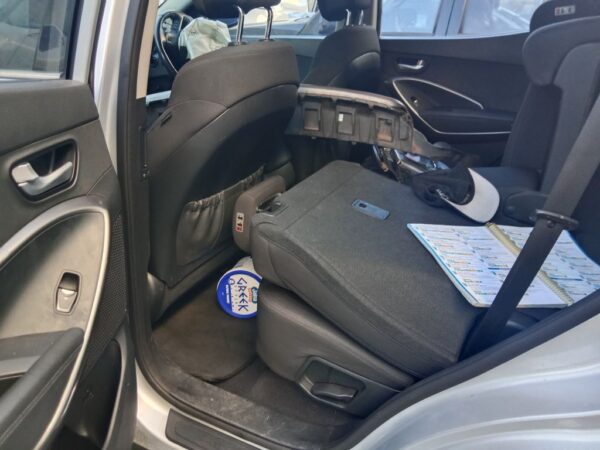P5023 - Hyundai Santa Fe 2016 Silver Wrecking - Image 8