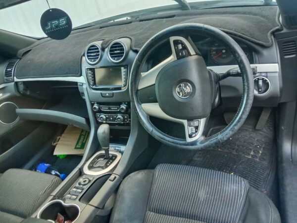 P5024 - Holden Commodore SV6 2010 Silver Wrecking - Image 3