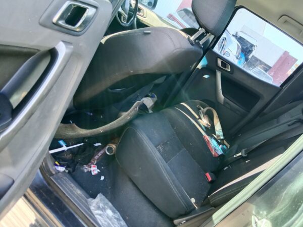 P5026 - Ford Ranger 2017 Grey Wrecking - Image 5