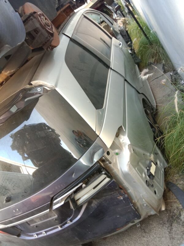 P5028 - Honda Odyssey 2017 Silver Wrecking - Image 6