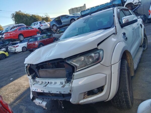 P5030 - Ford Ranger 2016 White Wrecking