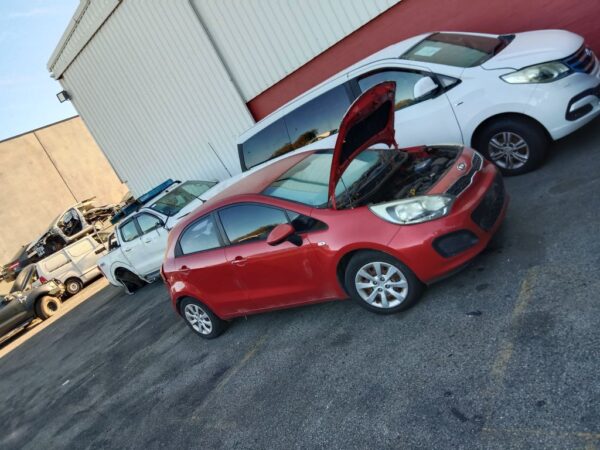 P5031 - Kia Rio 2012 Red Wrecking - Image 2