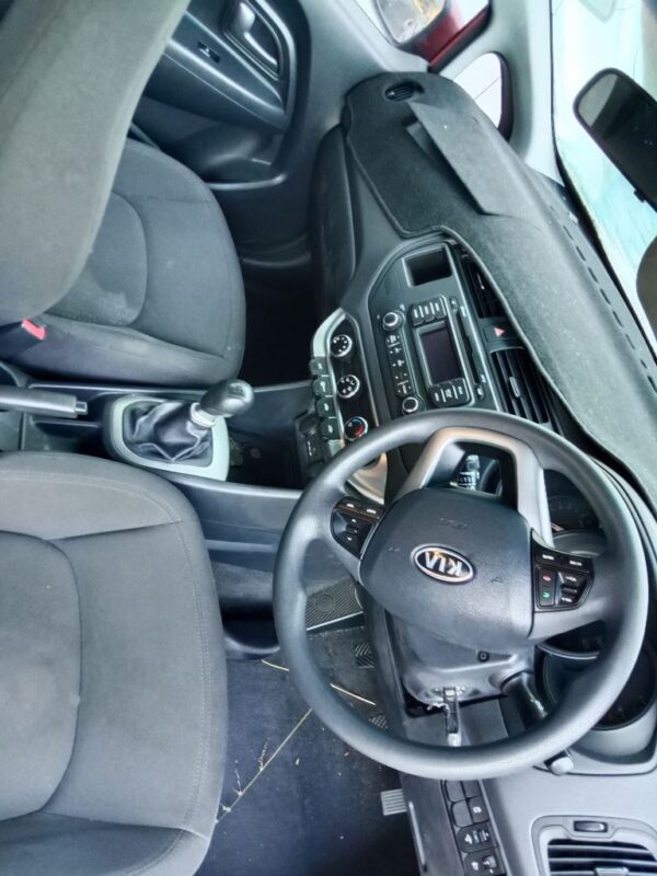 P5031 - Kia Rio 2012 Red Wrecking - Image 5