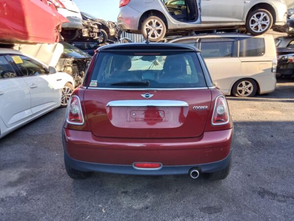 P5032 - Mini Cooper 2007 Red Wrecking - Image 13