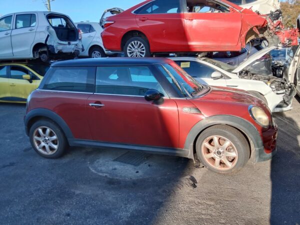 P5032 - Mini Cooper 2007 Red Wrecking - Image 15