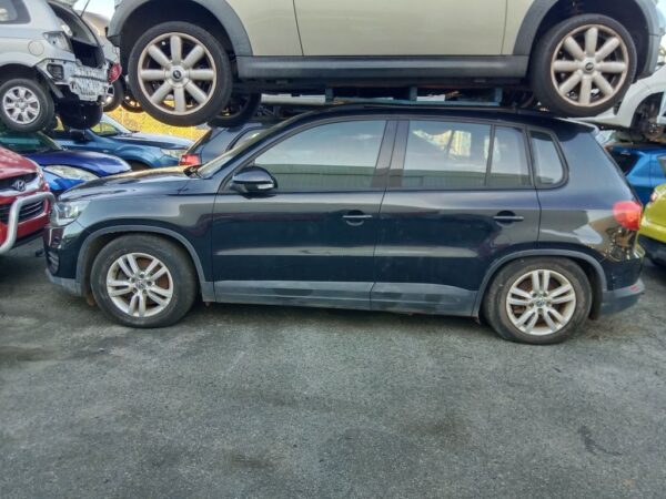 P5033 - Volkswagen Tiguan 2012 Black Wrecking - Image 16