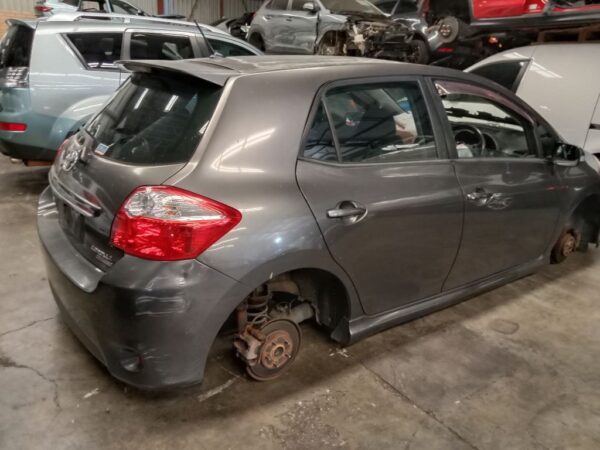 P5035 - Toyota corolla 2011 Grey Wrecking - Image 10