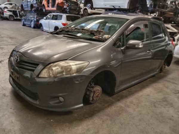 P5035 - Toyota corolla 2011 Grey Wrecking - Image 16