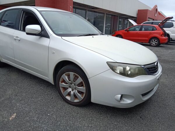 P5038 - Subaru Impreza 2009 White Wrecking