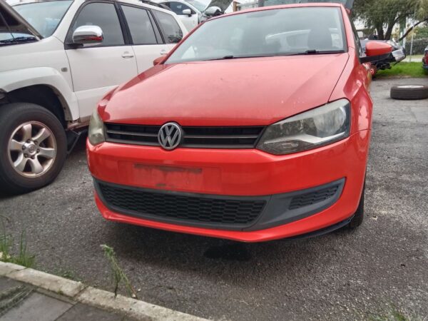 P5039 - Volkswagen polo 2011 Red Wrecking