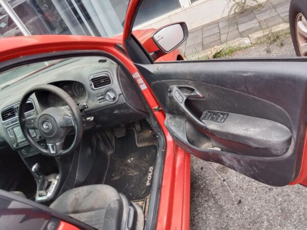 P5039 - Volkswagen polo 2011 Red Wrecking - Image 5