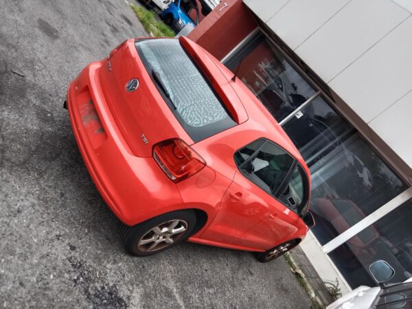P5039 - Volkswagen polo 2011 Red Wrecking - Image 6