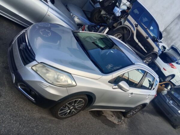 P5040 - Suzuki S-Cross 2014 Silver Wrecking - Image 11
