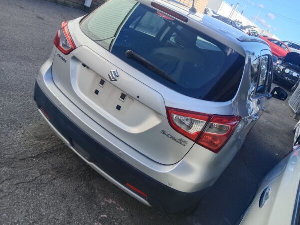 P5040 - Suzuki S-Cross 2014 Silver Wrecking - Image 13
