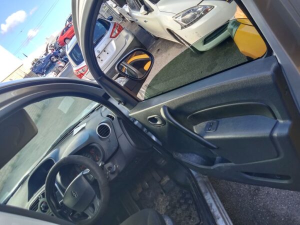P5041 - Renault Kangoo 2014 Silver Wrecking - Image 3