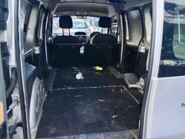 P5041 - Renault Kangoo 2014 Silver Wrecking - Image 5