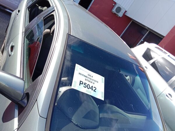 P5042 - Holden Commodore evoke 2015 Grey Wrecking - Image 2
