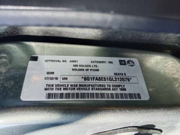 P5042 - Holden Commodore evoke 2015 Grey Wrecking - Image 10