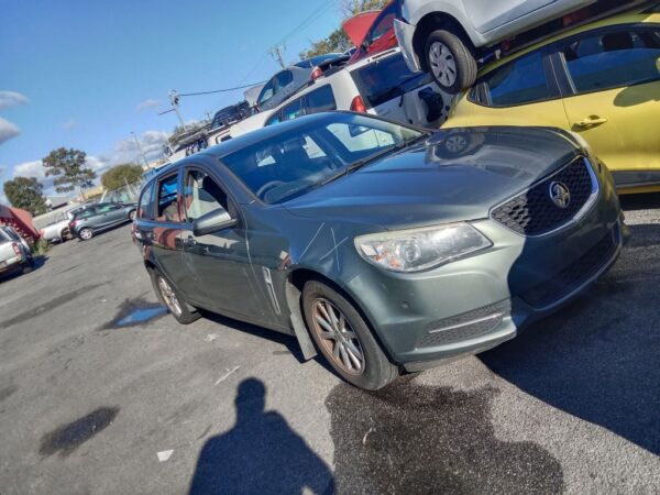 P5042 - Holden Commodore evoke 2015 Grey Wrecking - Image 16