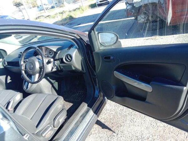 P5043 - Mazda 2 2007 Grey Wrecking - Image 4