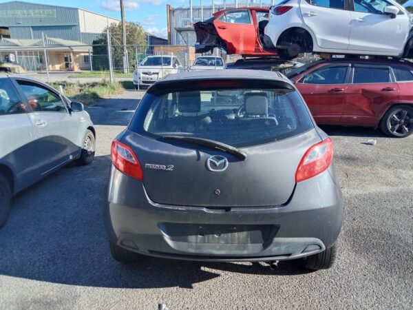 P5043 - Mazda 2 2007 Grey Wrecking - Image 12