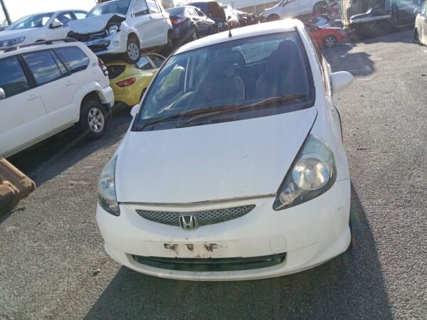 P5044 - Honda jazz 2006 White Wrecking
