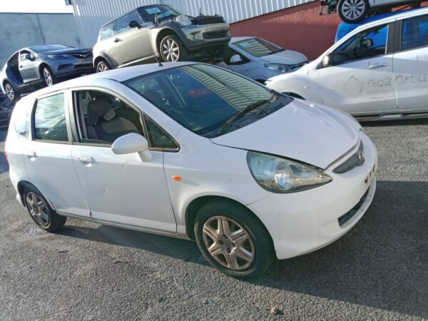 P5044 - Honda jazz 2006 White Wrecking - Image 14