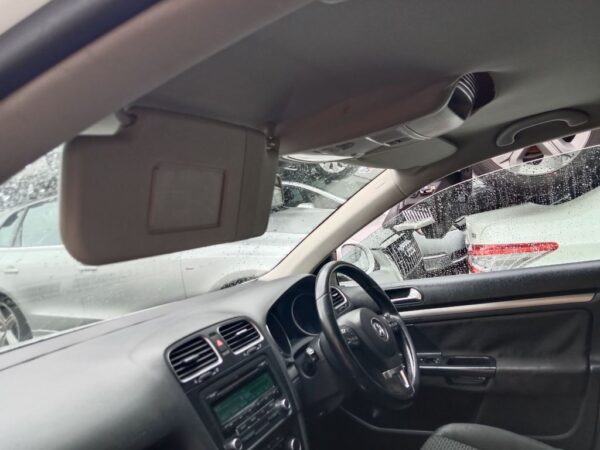 P5045 - Volkswagen golf 2013 White Wrecking - Image 8