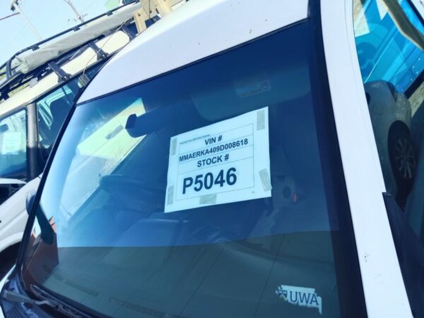 P5046 - Mitsubishi Triton 2009 White Wrecking - Image 2