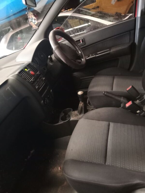P5048 - Hyundai Getz 2007 Red Wrecking - Image 3